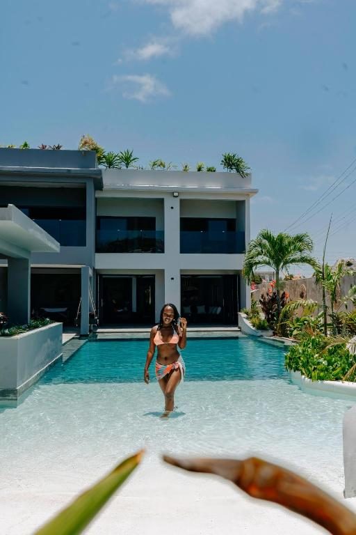 Huge Private Pool